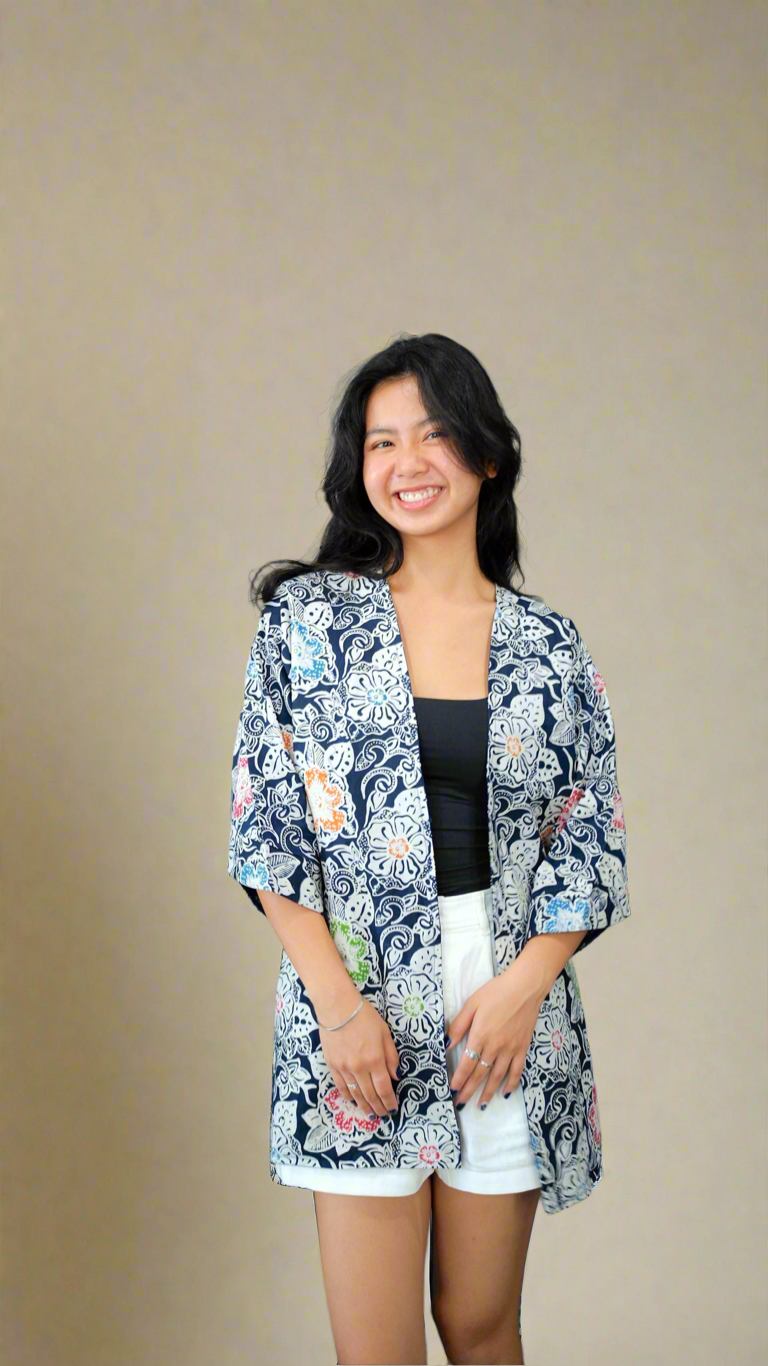 Blue reversible kimono - front