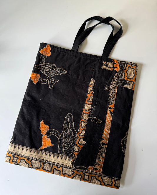 Back Shot Dragon Scrap Tote Bag - Mutiara Heritage