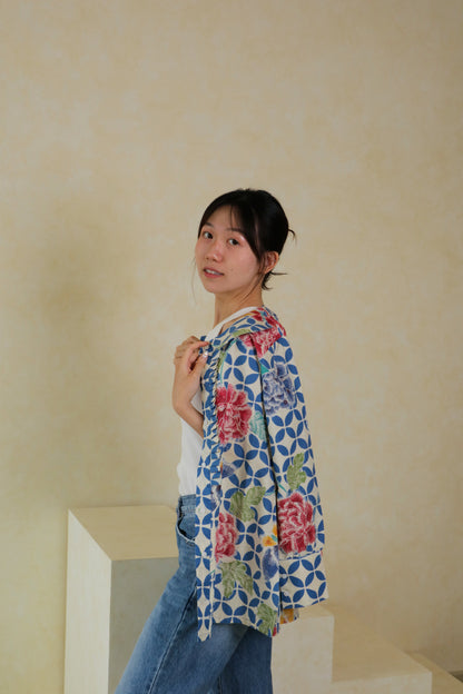 Emily Top with Ruffled Collar