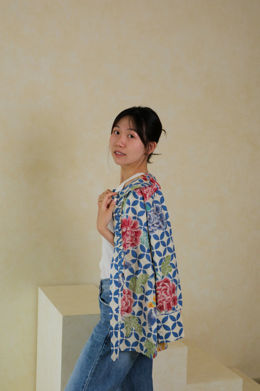 Emily Top with Ruffled Collar