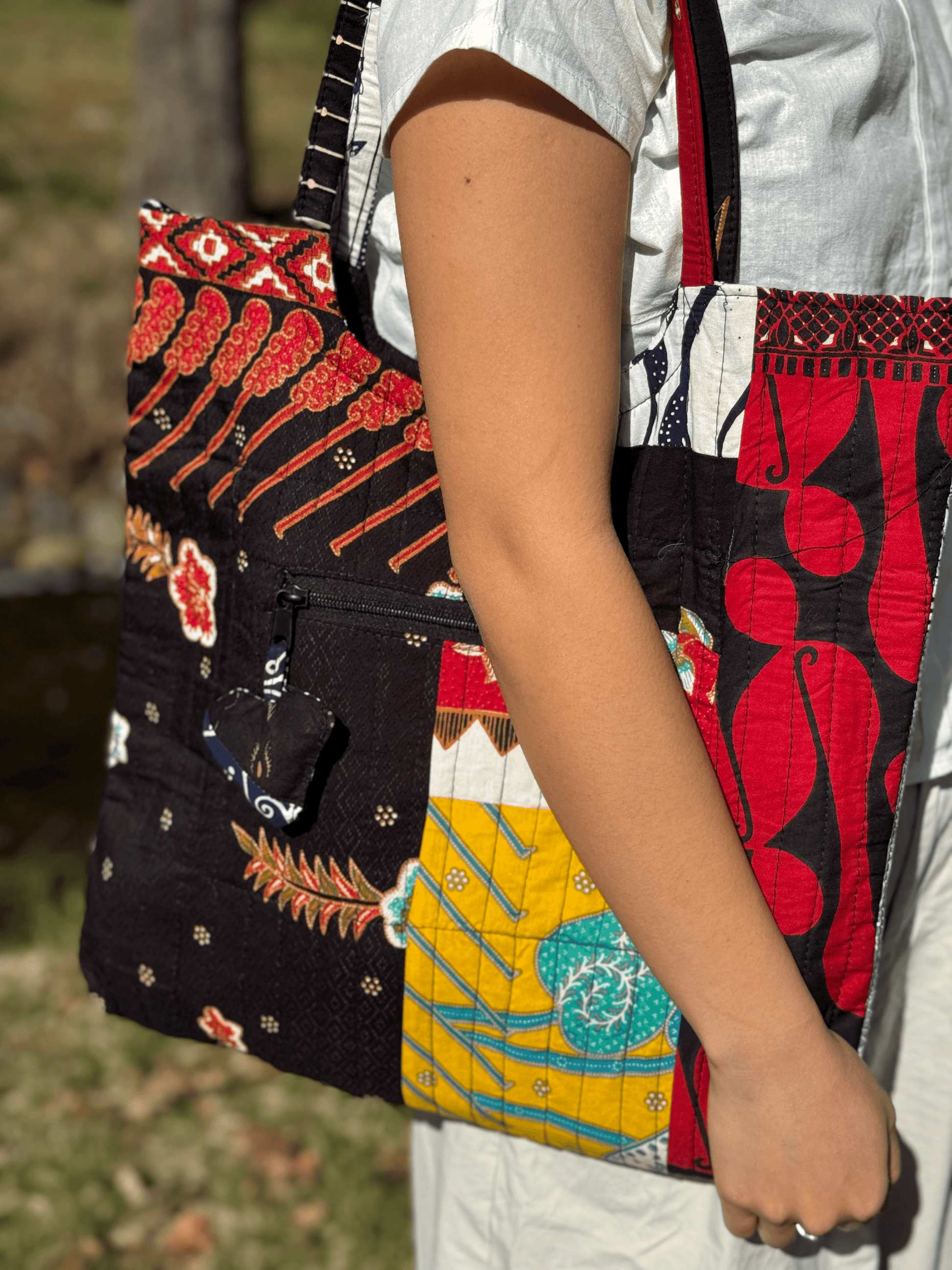 Back Shot of Batik Scarp Tote | Mutaira Heritage
