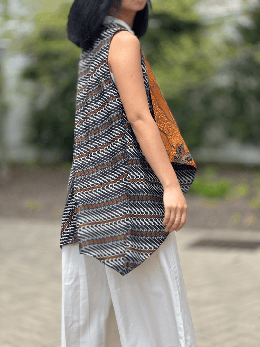 Back Shot of Side 1 Reversible Blazer | Mutiara Heritage