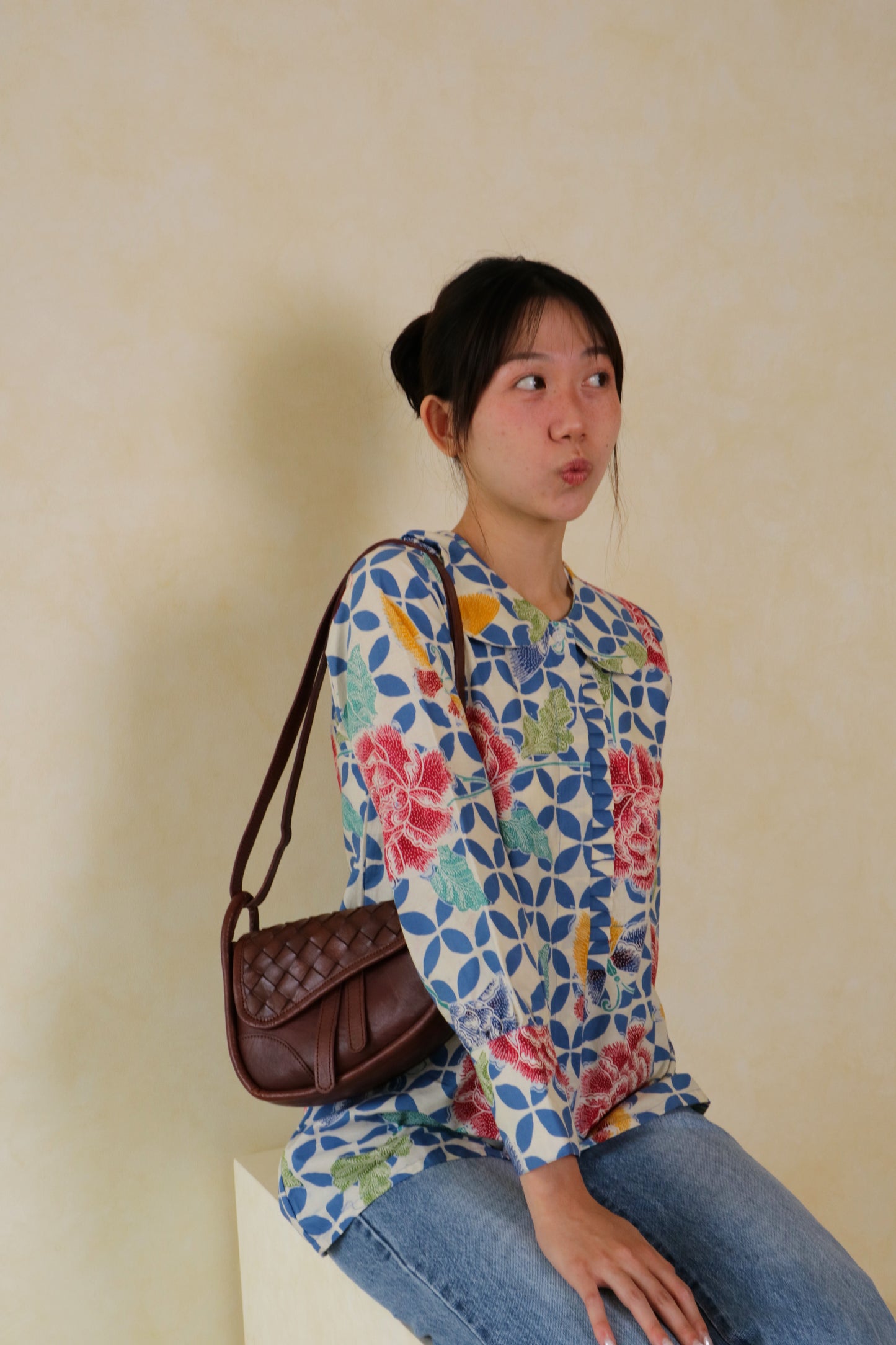 Emily Top with Ruffled Collar