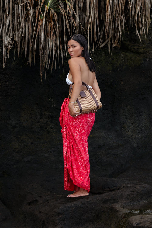 Model posing with Esme Bag behind her.