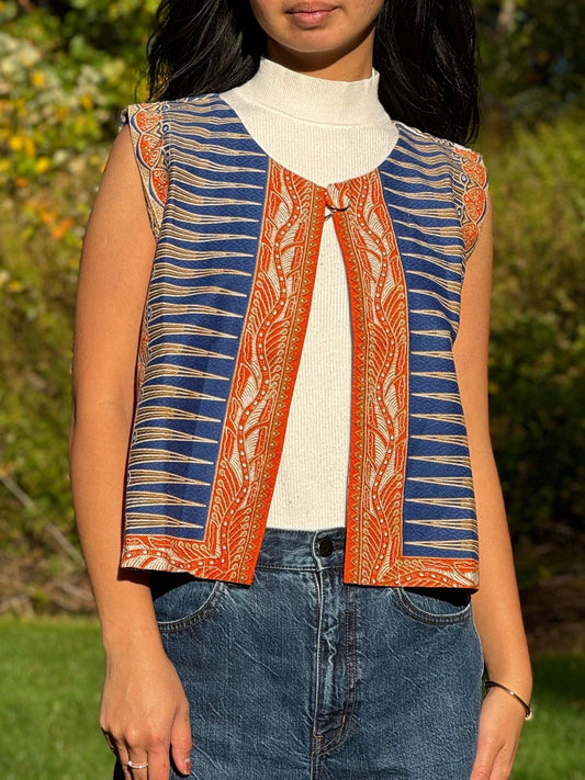 "Poppi" Buttoned Sleeveless Vest Front Shot - Mutiara Heritage
