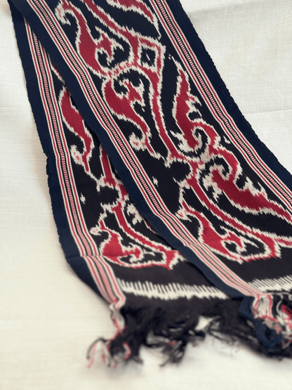 Detailed Shot of Short Handwoven Tenun Scarf | Mutiara Heritage